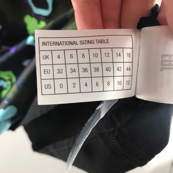 NWT Essentiel Antwerp Wengling Silk Mock Neck Floral Tie Sash Winter 2020 Dress - Picture 9 of 16